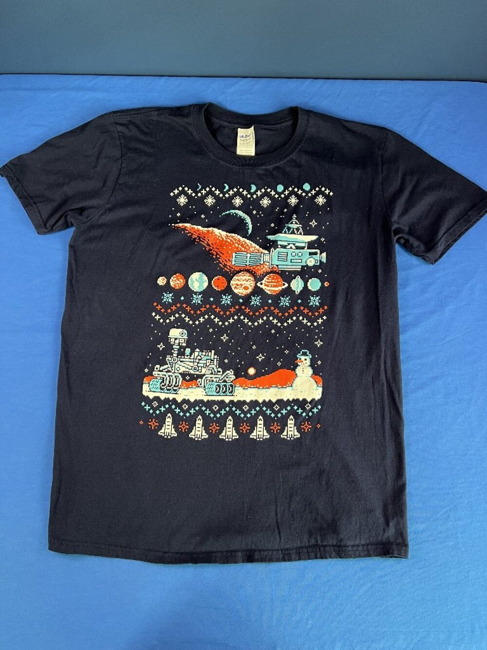 Loot Crate Exclusive 8-Bit Space Ugly Xmas T-Shirt Size Large